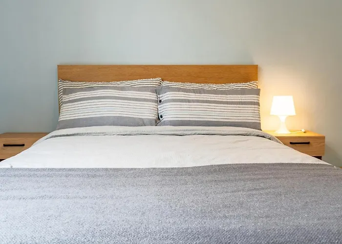 Azure Nest 아파트